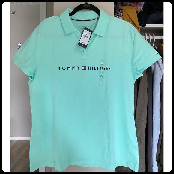 Tommy Hilfiger Large size. Never worn. Inside the closet for almost a year - Picture 1 of 2